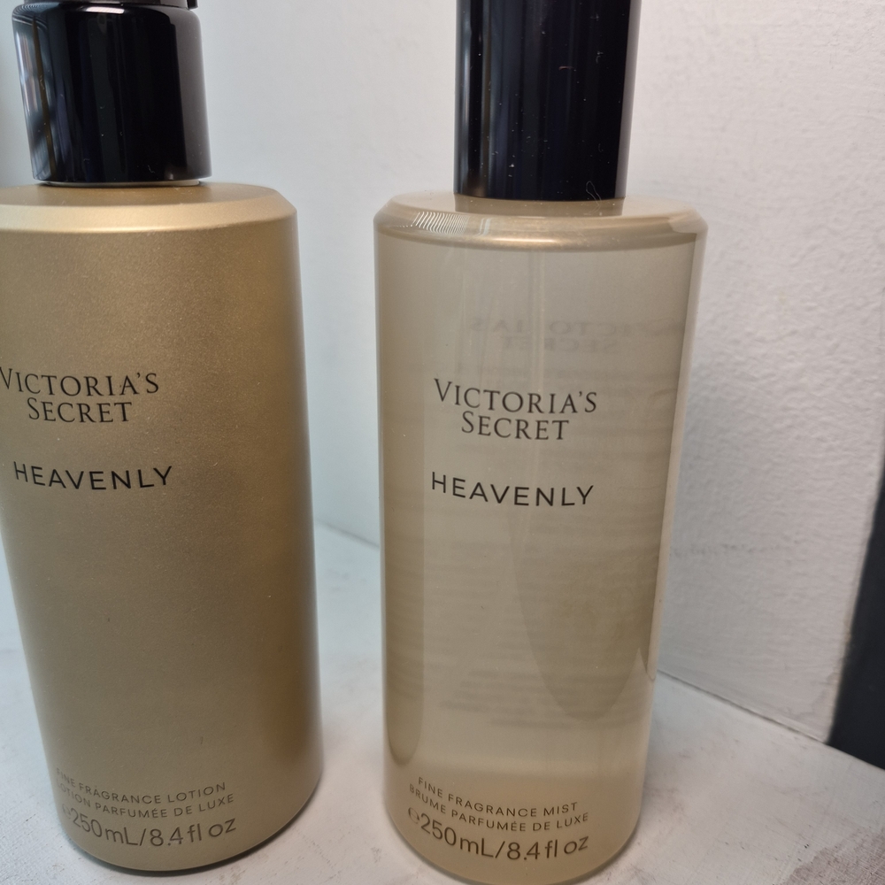 Victoria's Secret Heavenly Body Lotion & Mist in Gold - Picture 3 of 4